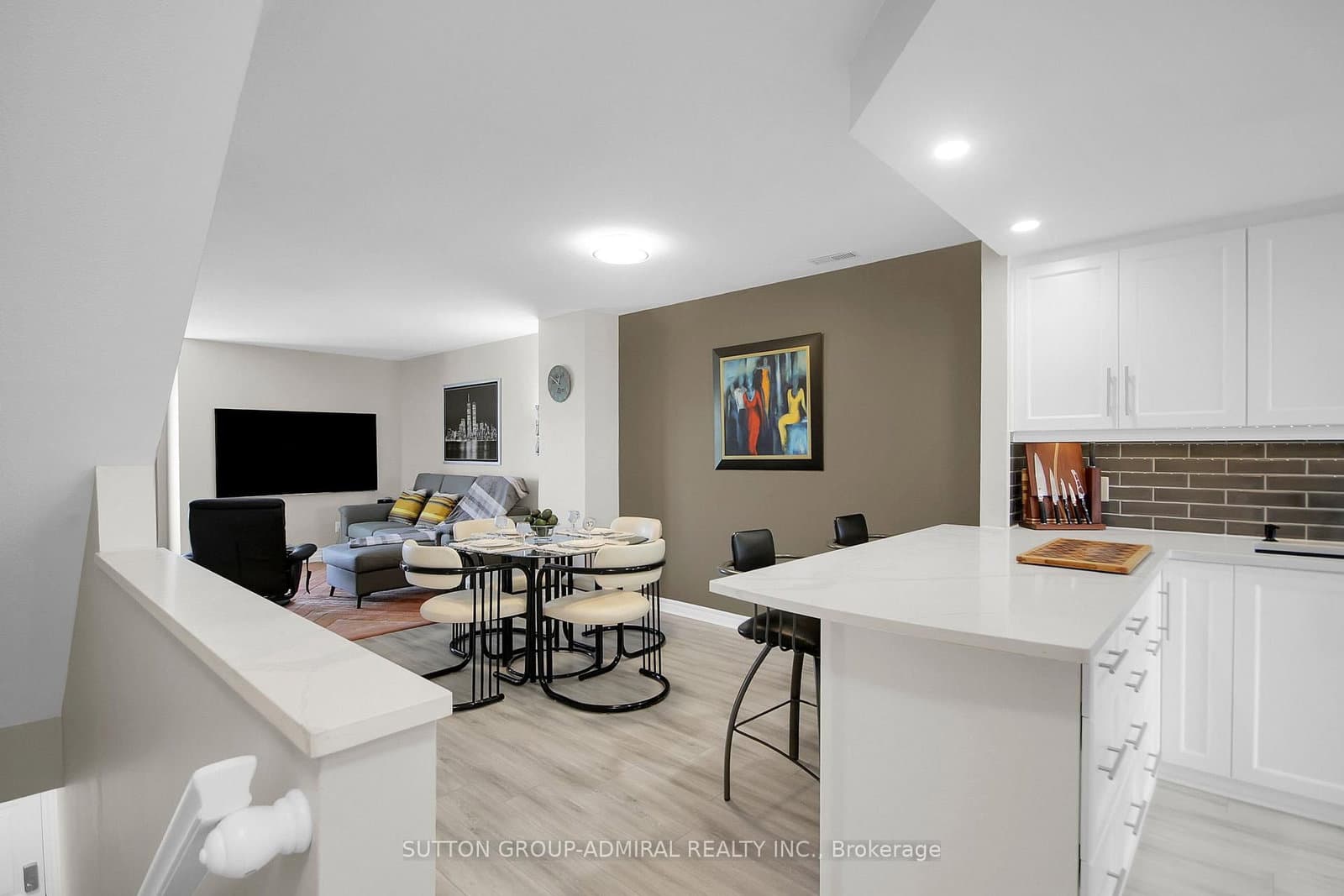 439B Chapman Mills Drive, Ottawa, ON — photo 3