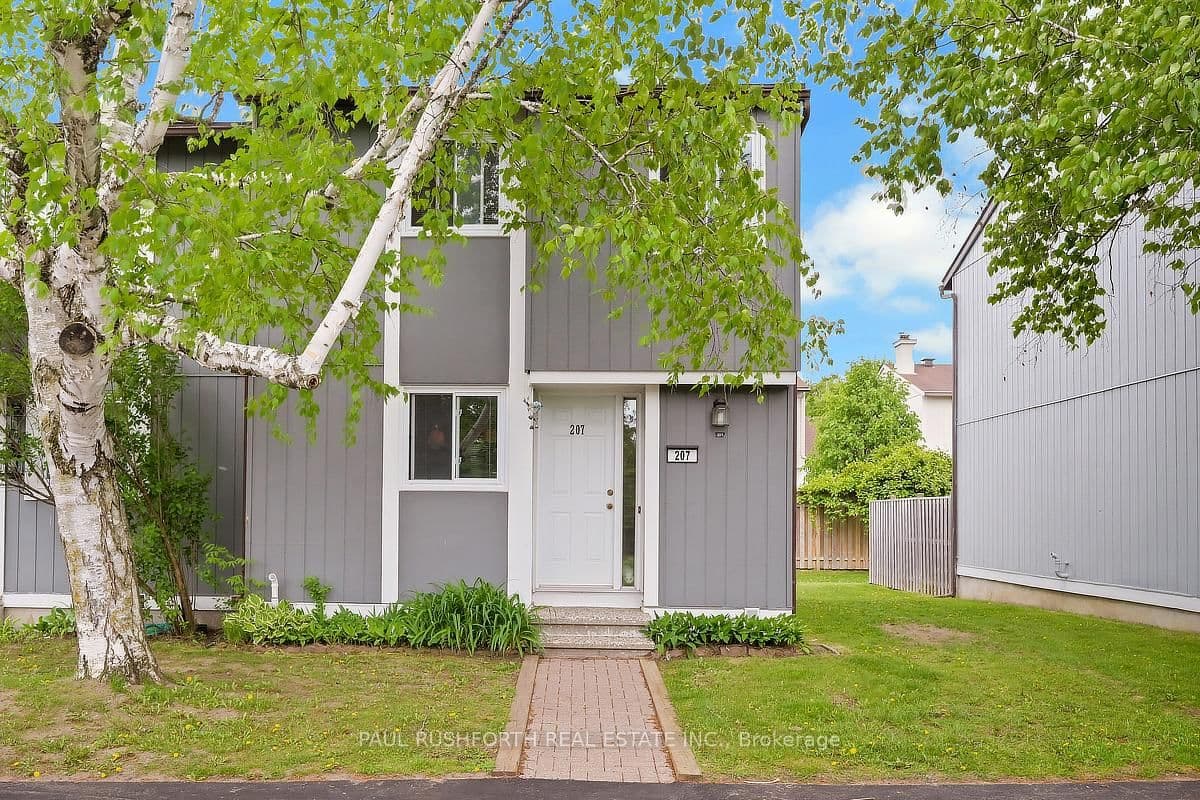 207 Thistledown Court, Ottawa, ON