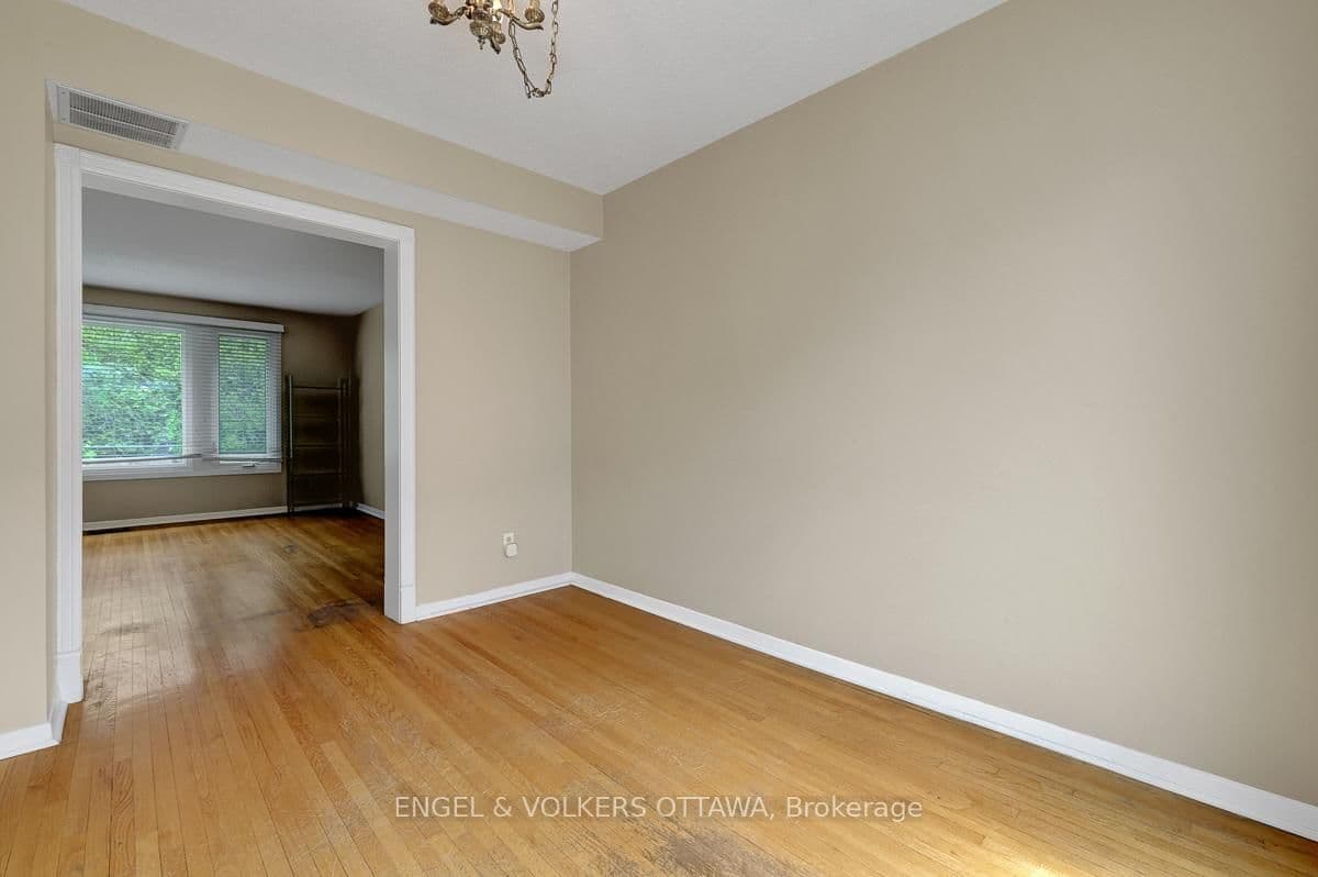 B - 765 Springland Drive, Ottawa, ON — photo 3