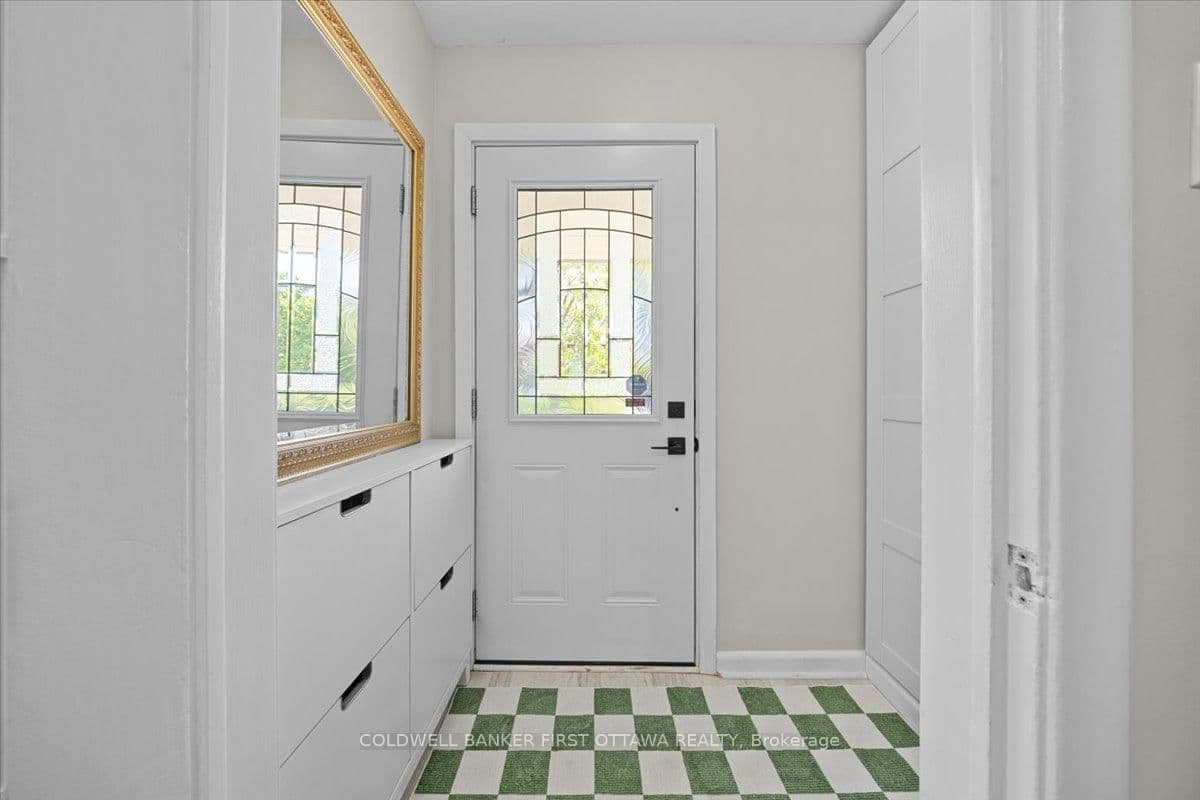 998 Mossdale Street, Ottawa, ON — photo 3
