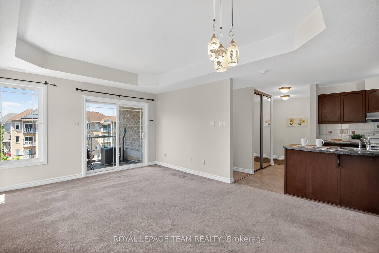 7 - 176 Paseo Private, Ottawa, ON — photo 2