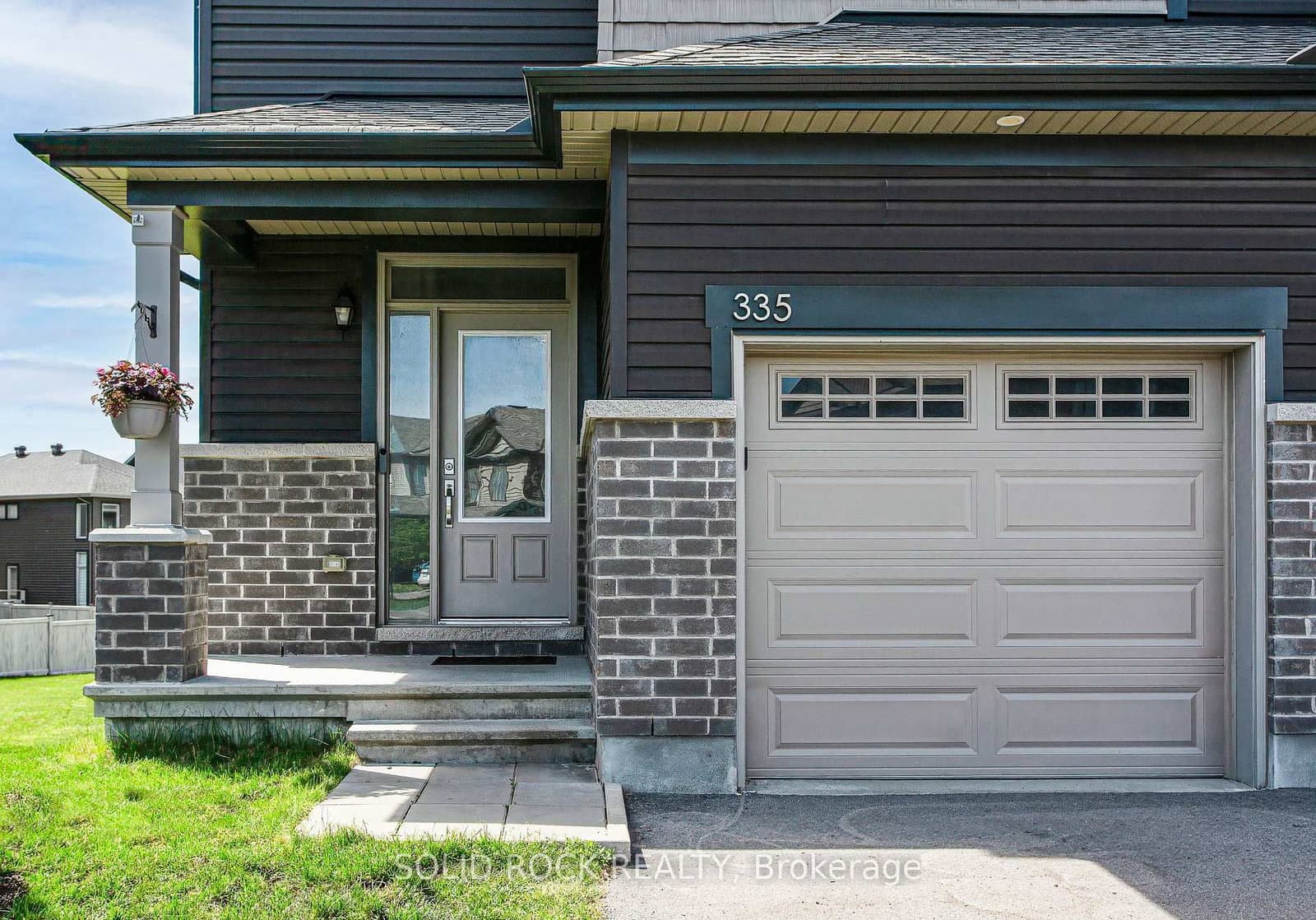 335 Grackle Street, Ottawa, ON — photo 2