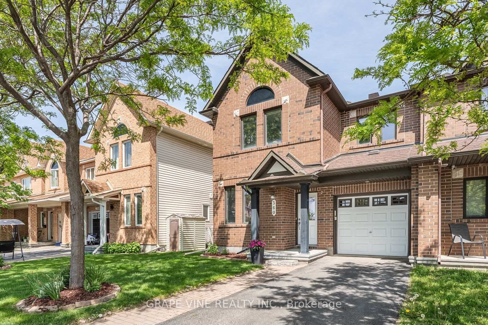 360 BALINROAN Crescent, Ottawa, ON — photo 2