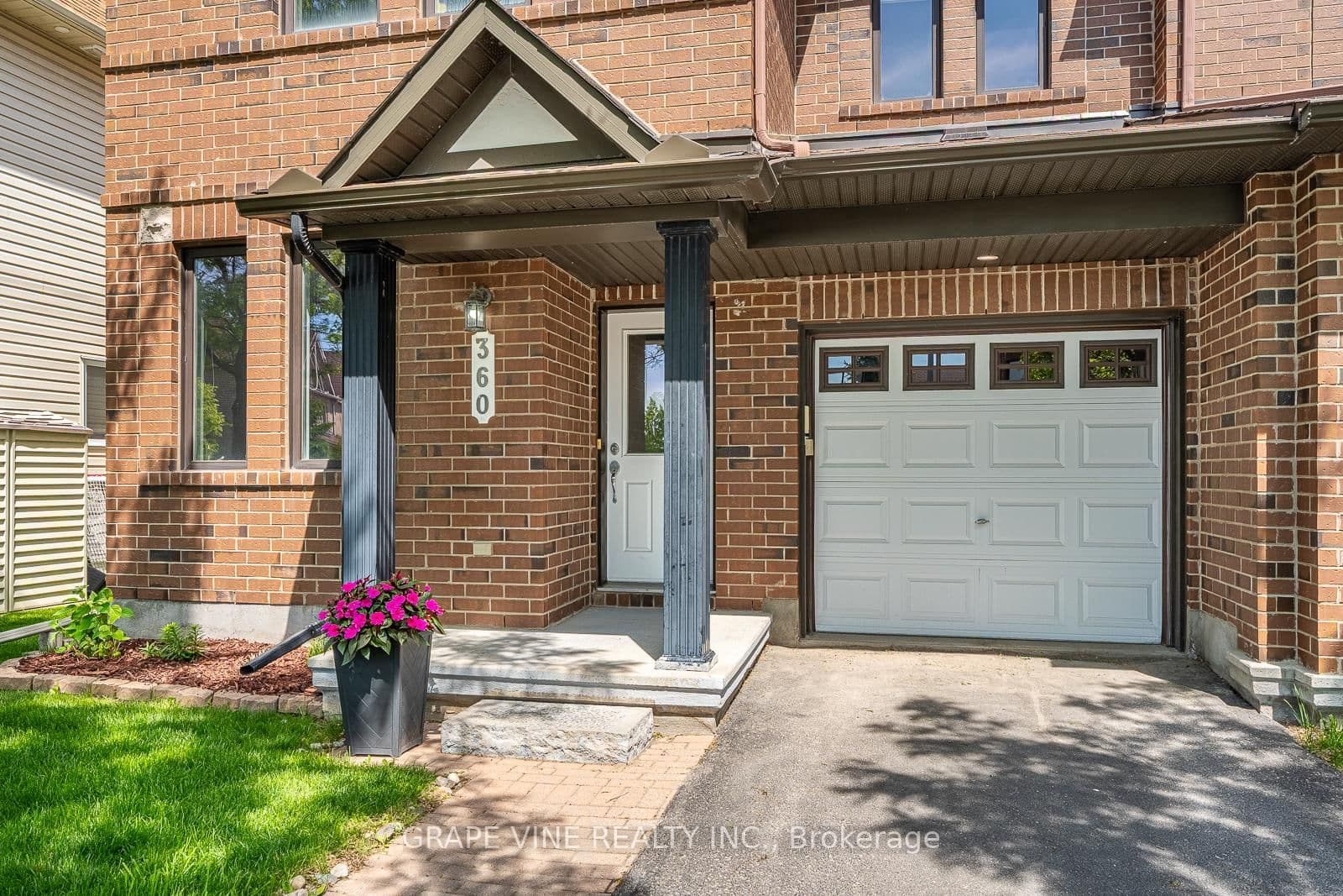 360 BALINROAN Crescent, Ottawa, ON — photo 3