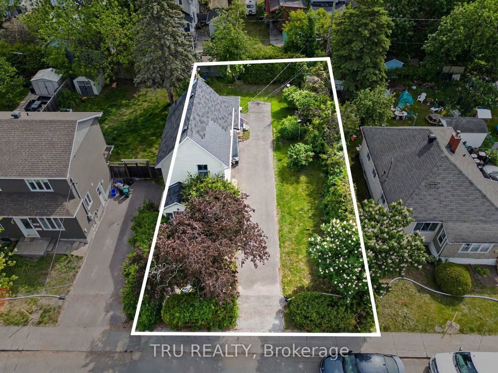 23 Anna Avenue, Ottawa, ON — photo 2