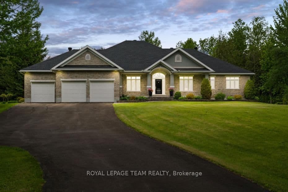 6152 Knights Drive, Manotick, ON
