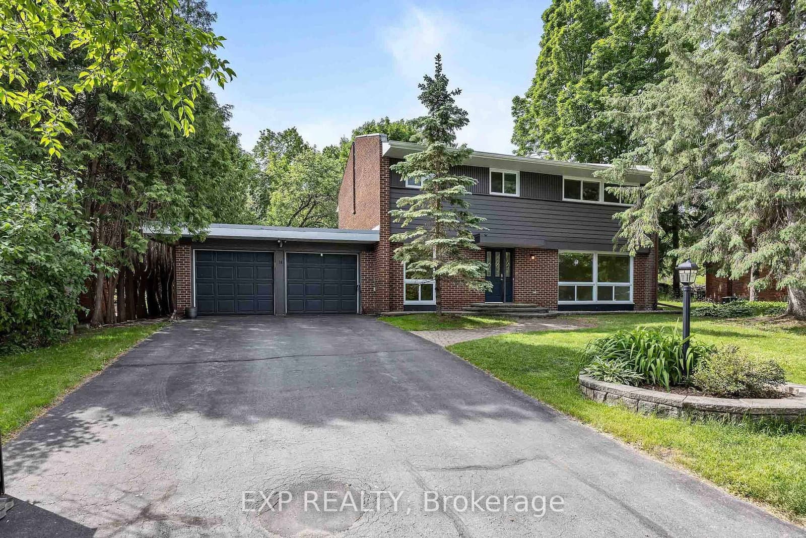 14 Carr Crescent, Kanata, ON — photo 2