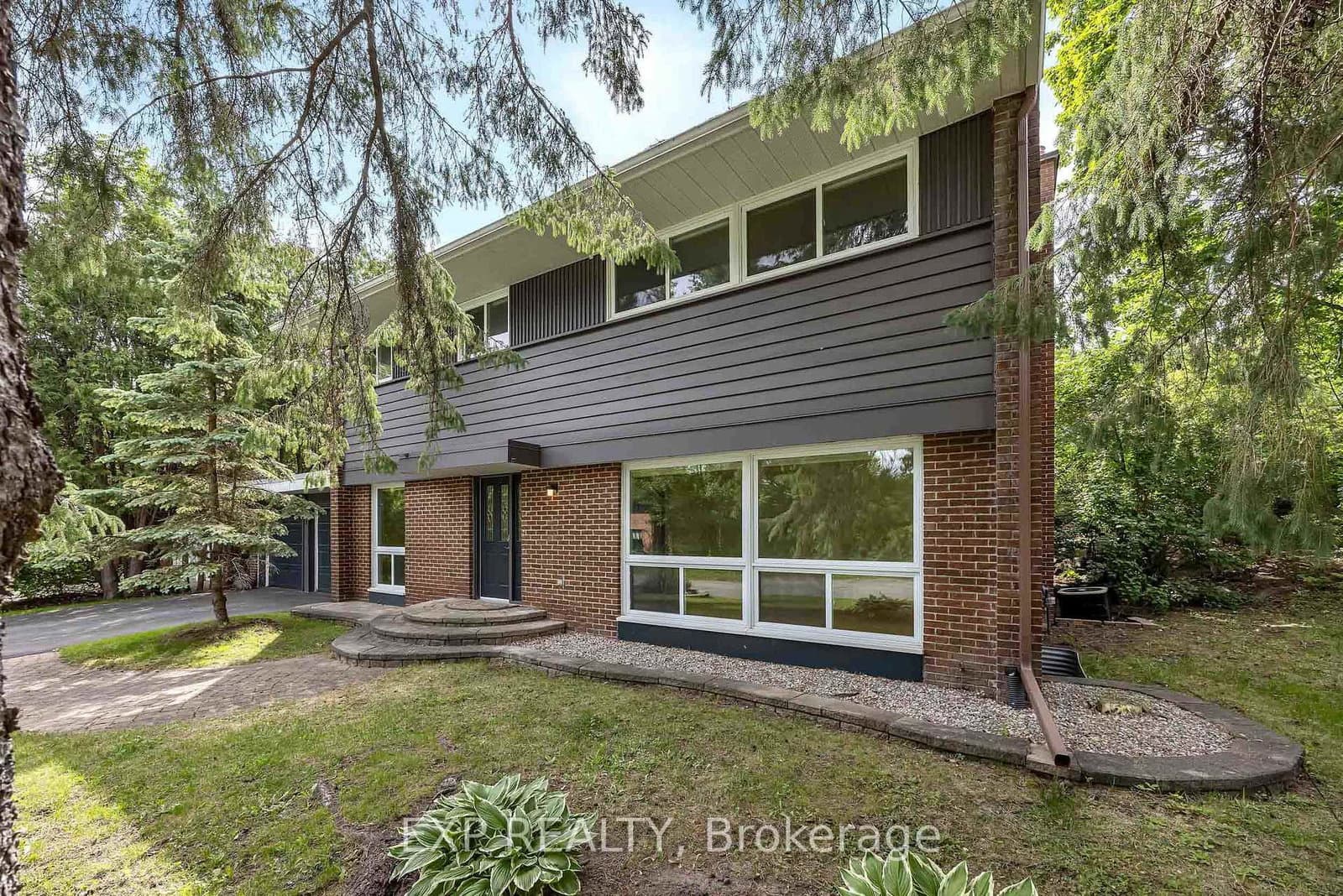 14 Carr Crescent, Kanata, ON — photo 3