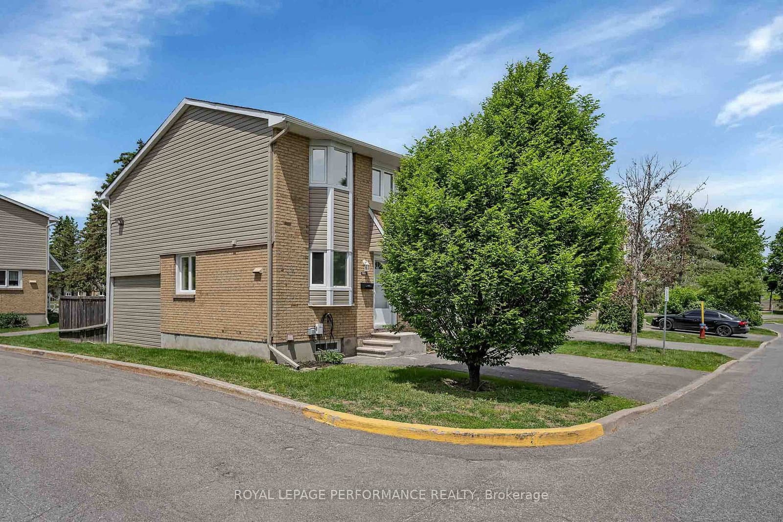 A - 1780 Lamoureux Drive, Ottawa, ON — photo 2