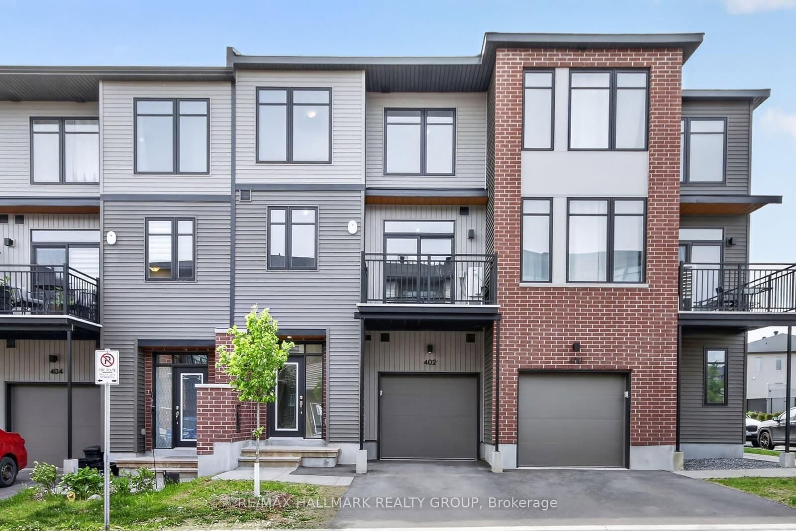 402 JEWELWING Private, Ottawa, ON