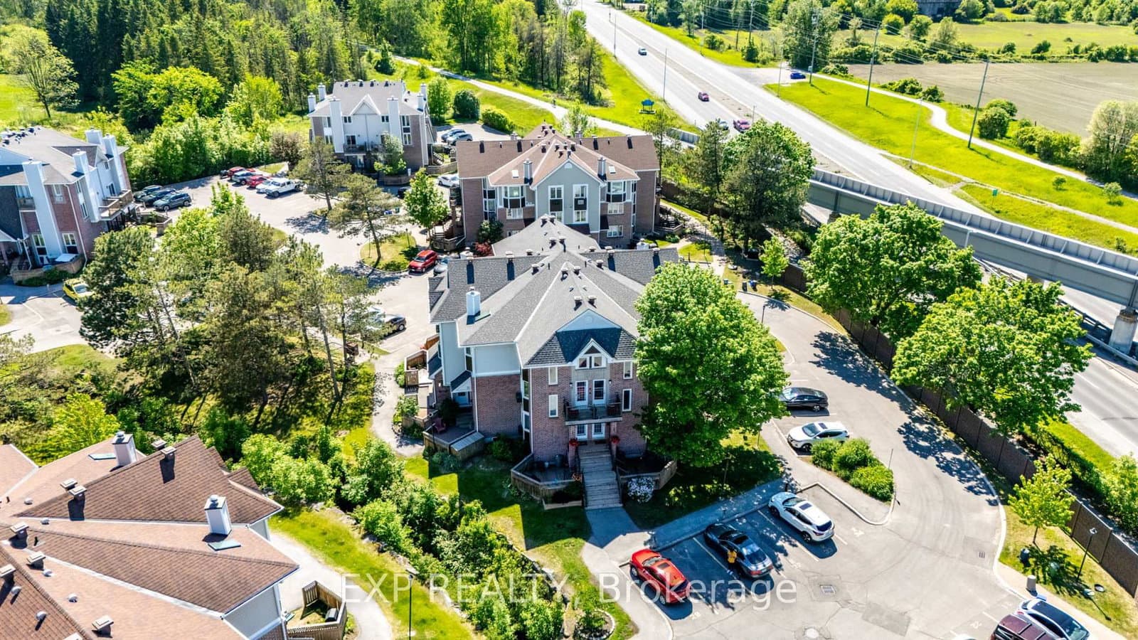 7 - 2 Stonebank Crescent, Ottawa, ON — photo 3