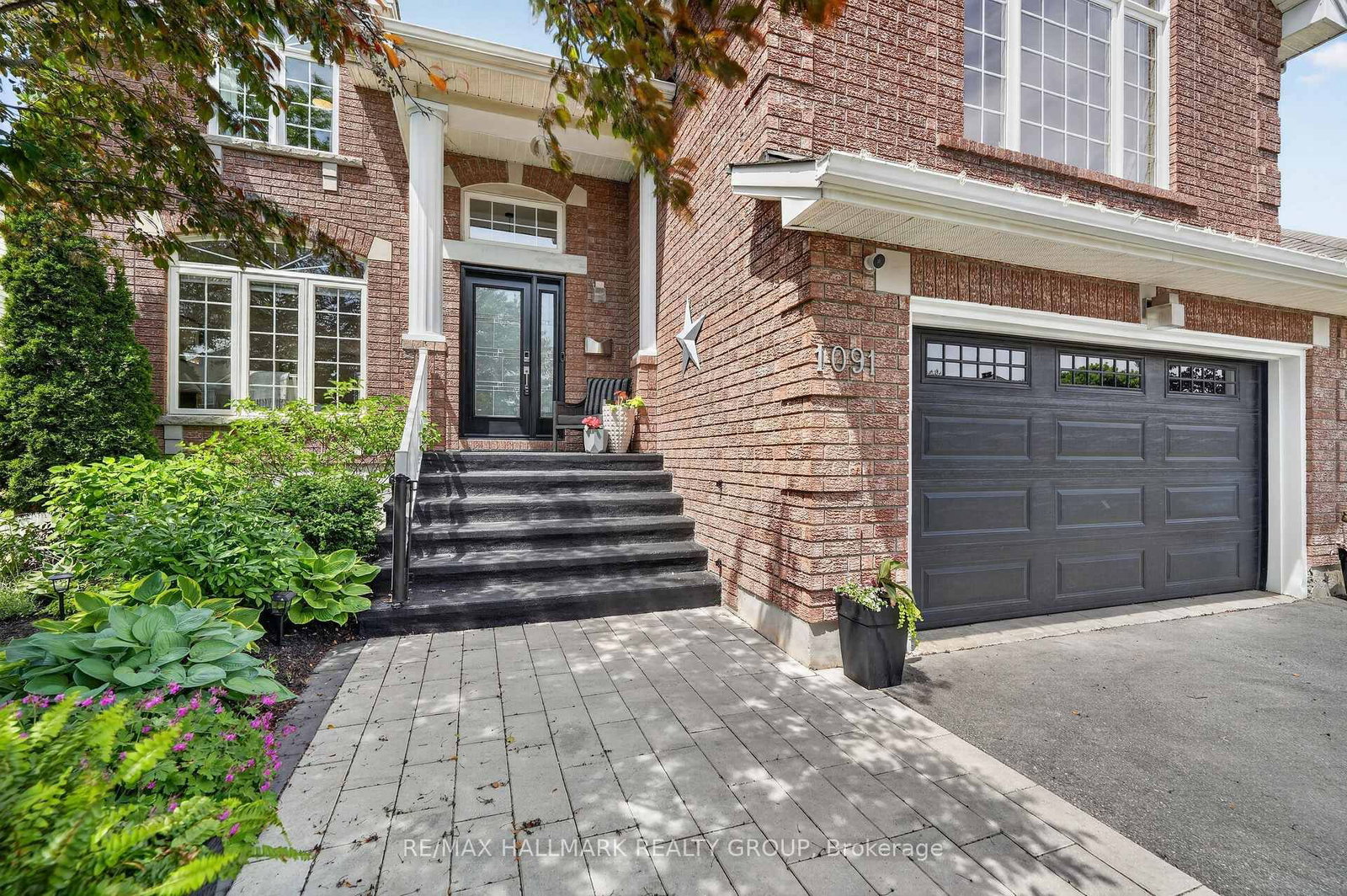1091 Charest Way, Orleans, ON — photo 2