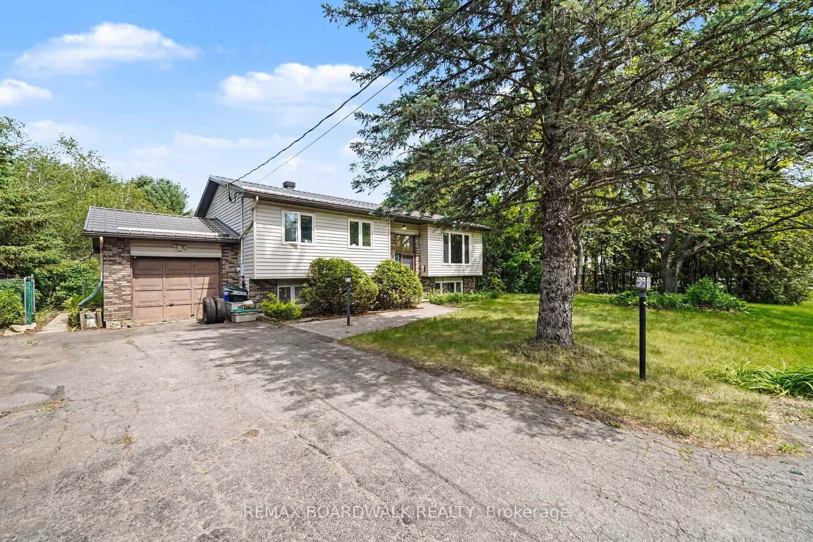 3399 Regburn Drive, Osgoode, ON — photo 3