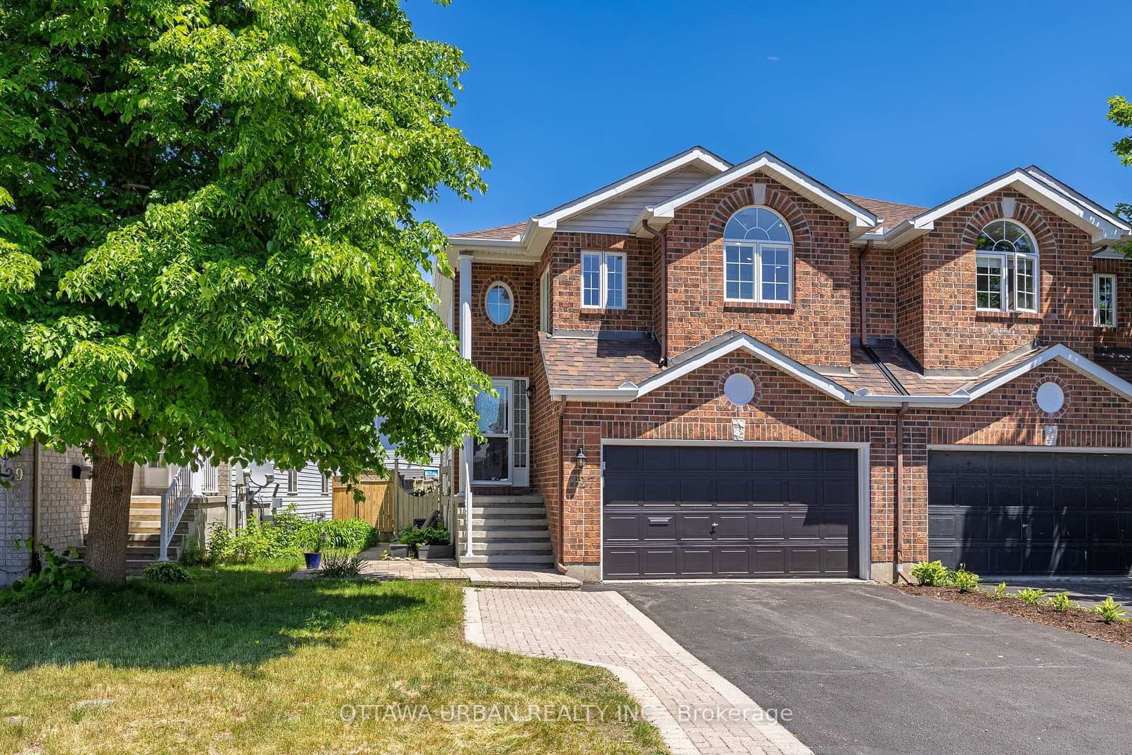 127 Castle Glen Crescent, Ottawa, ON