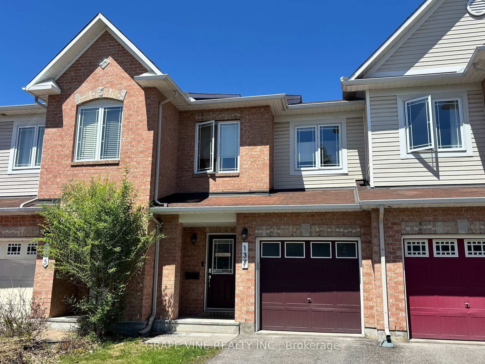 137 Marrissa Avenue, Ottawa, ON