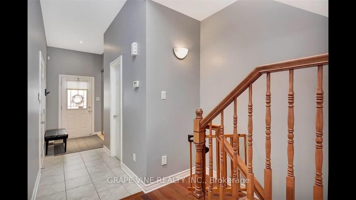 137 Marrissa Avenue, Ottawa, ON — photo 2