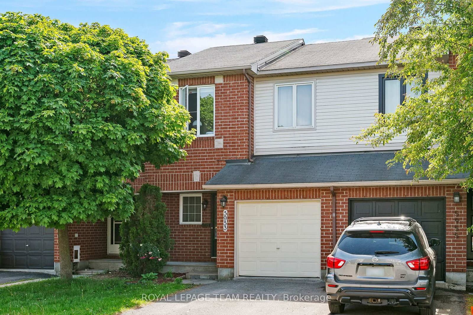 5953 Pineglade Crescent, Ottawa, ON