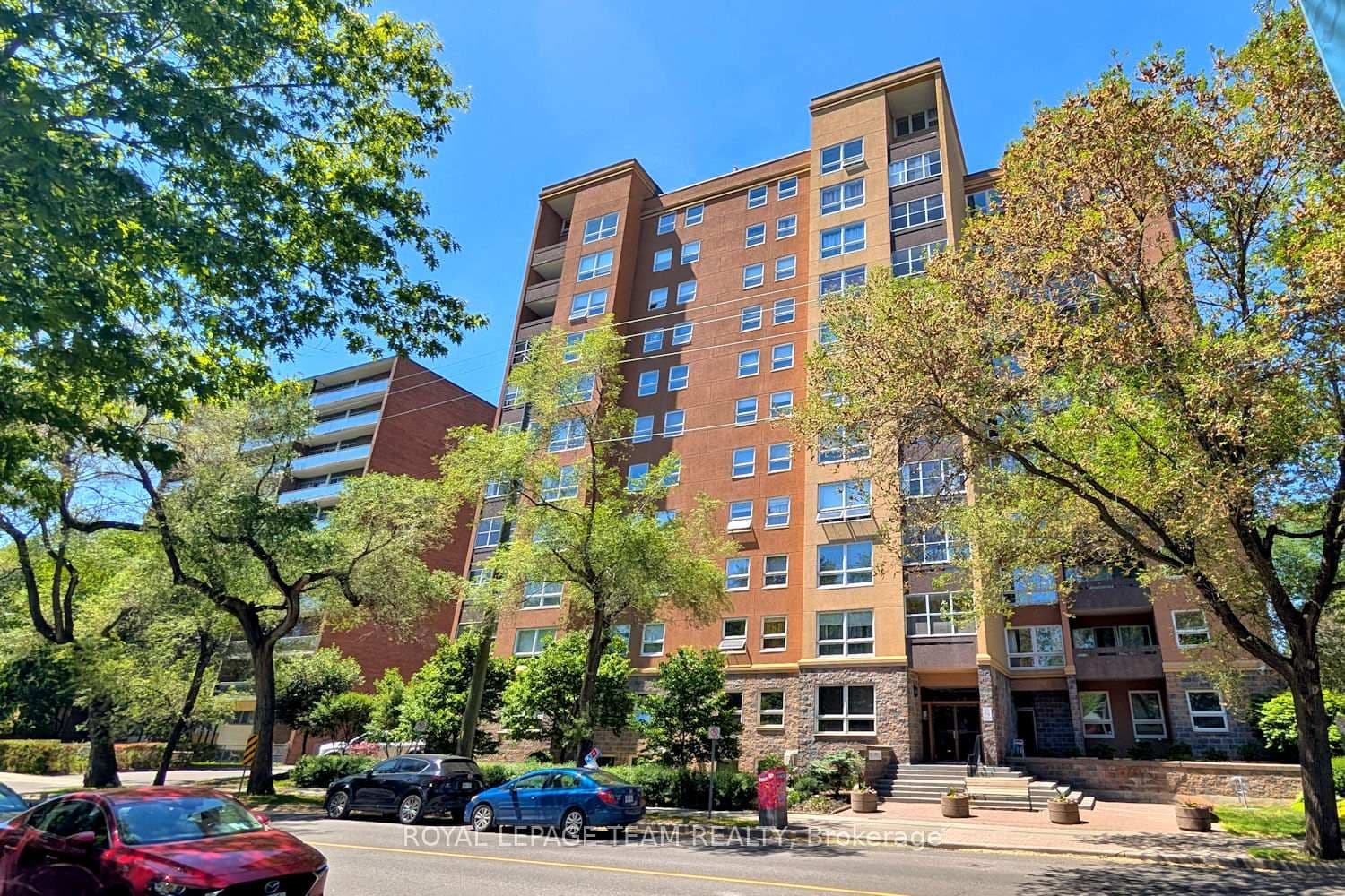 5 - 373 Laurier Avenue, Ottawa, ON