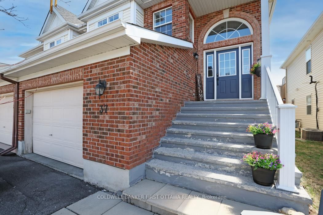 37 Boulder Way, Nepean, ON — photo 3