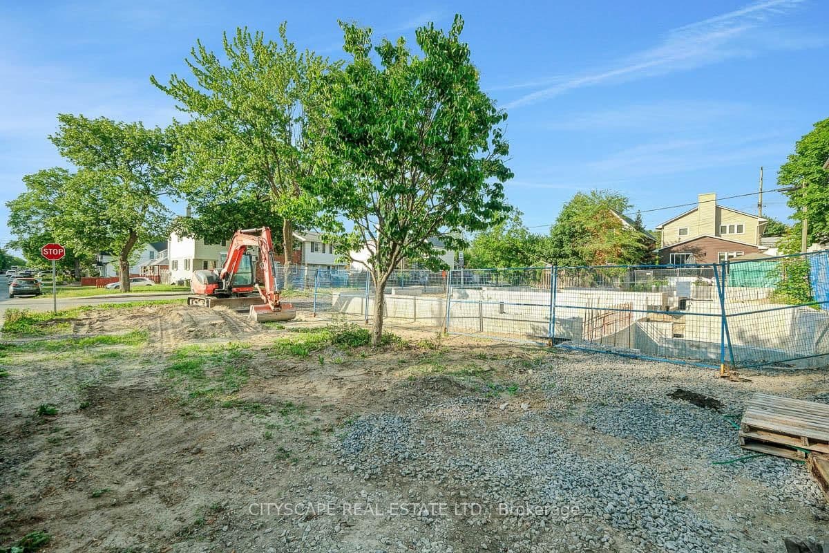 551 Edison Avenue, Ottawa, ON