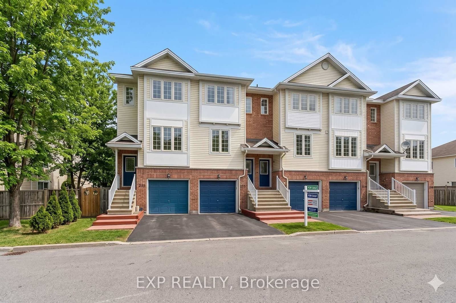 211 Gershwin Private, Ottawa, ON