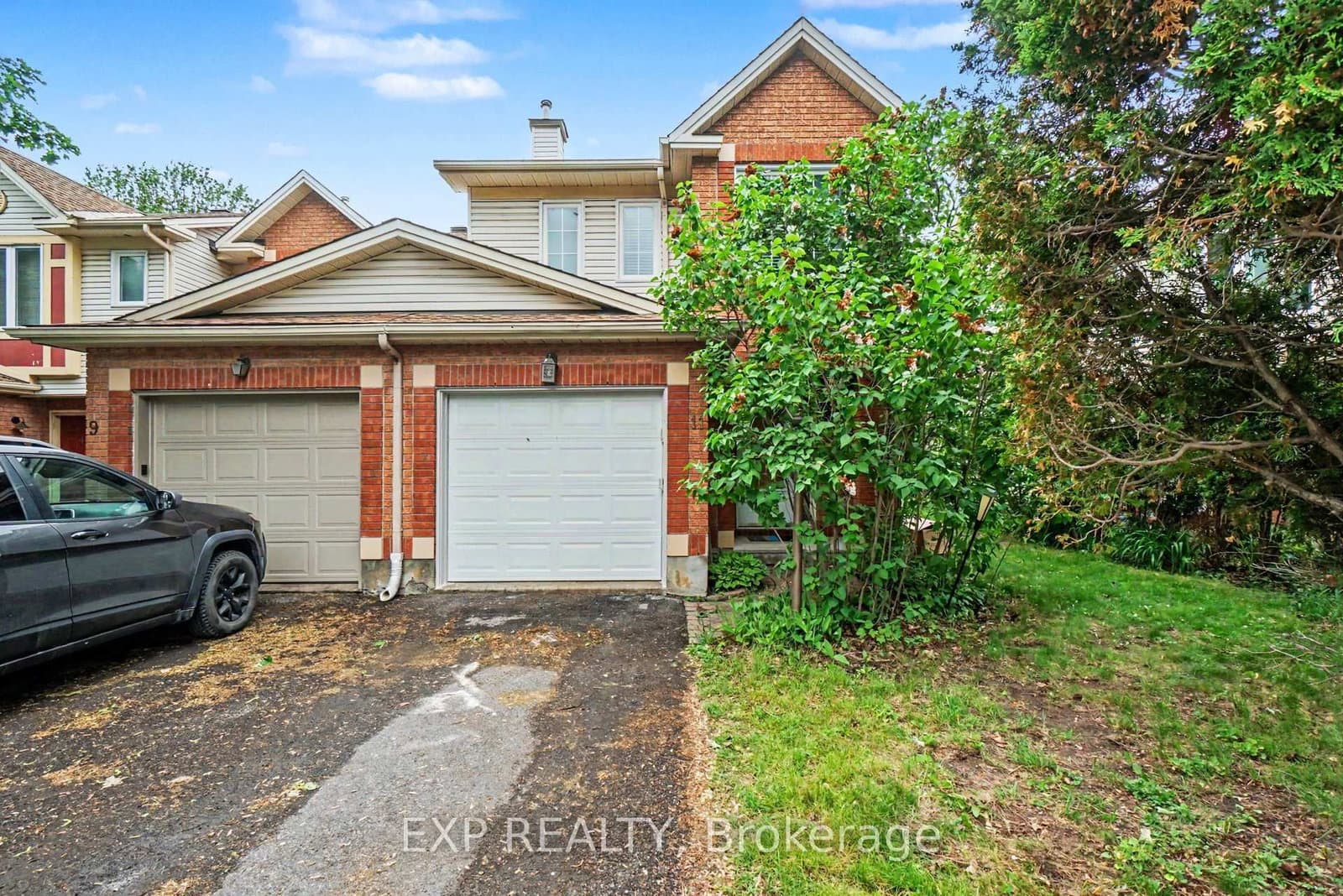 11 Longshire Circle, Ottawa, ON — photo 2