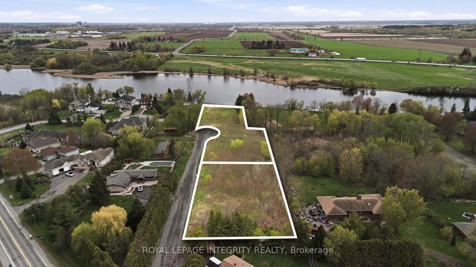 348 River Road, Ottawa, ON