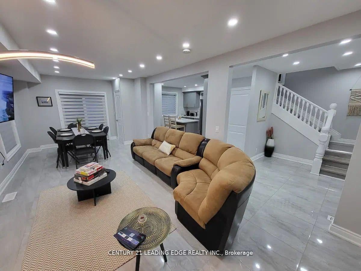 5595 WESLEY Place, Niagara Falls, ON — photo 2