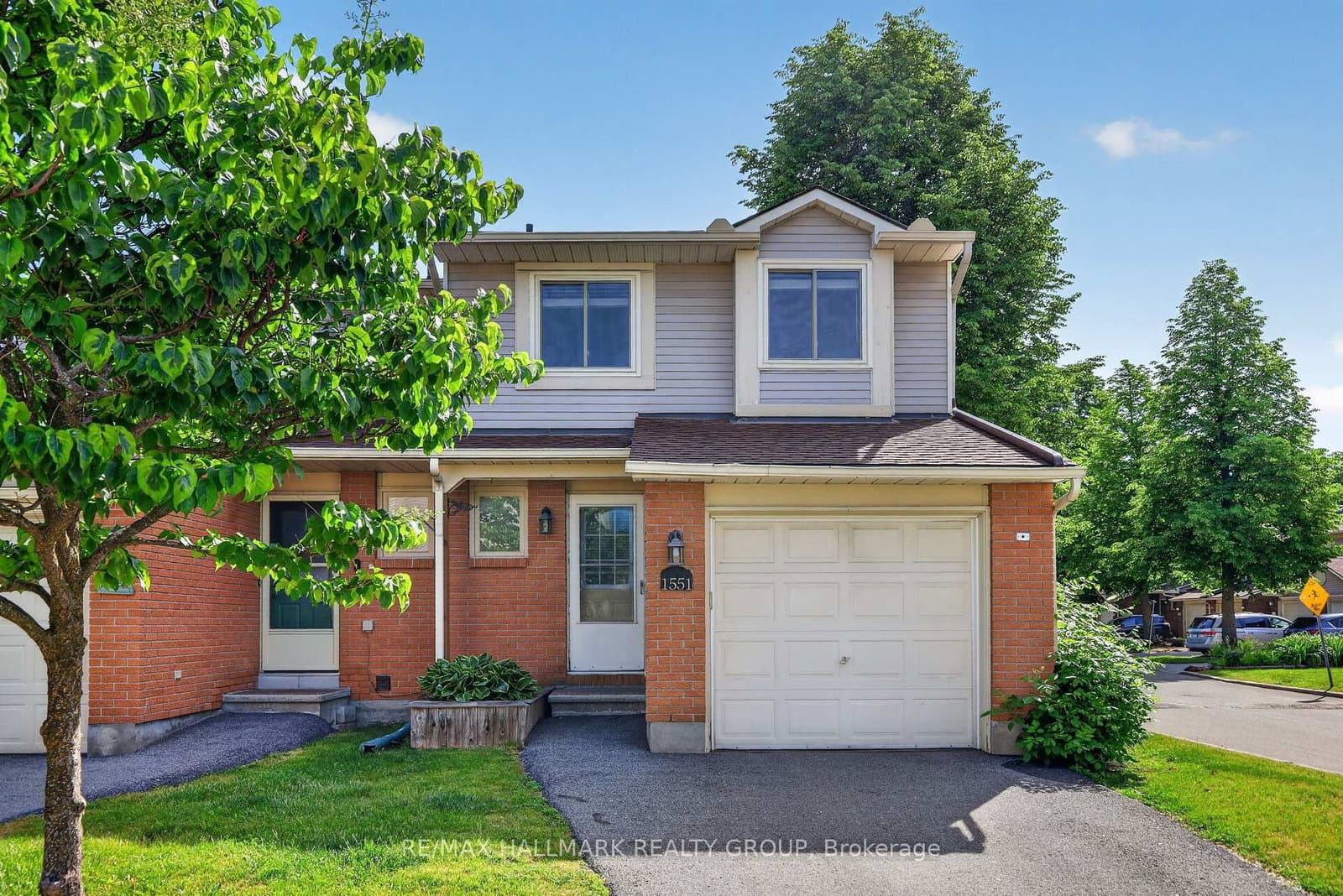 1551 Hoskins Crescent, Ottawa, ON