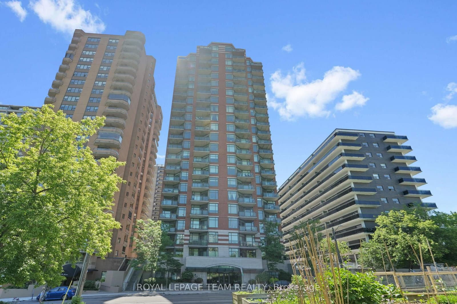 1905 - 570 Laurier Avenue, Ottawa, ON