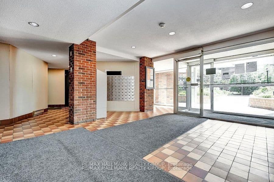 401C - 2041 Arrowsmith Drive, Ottawa, ON — photo 3
