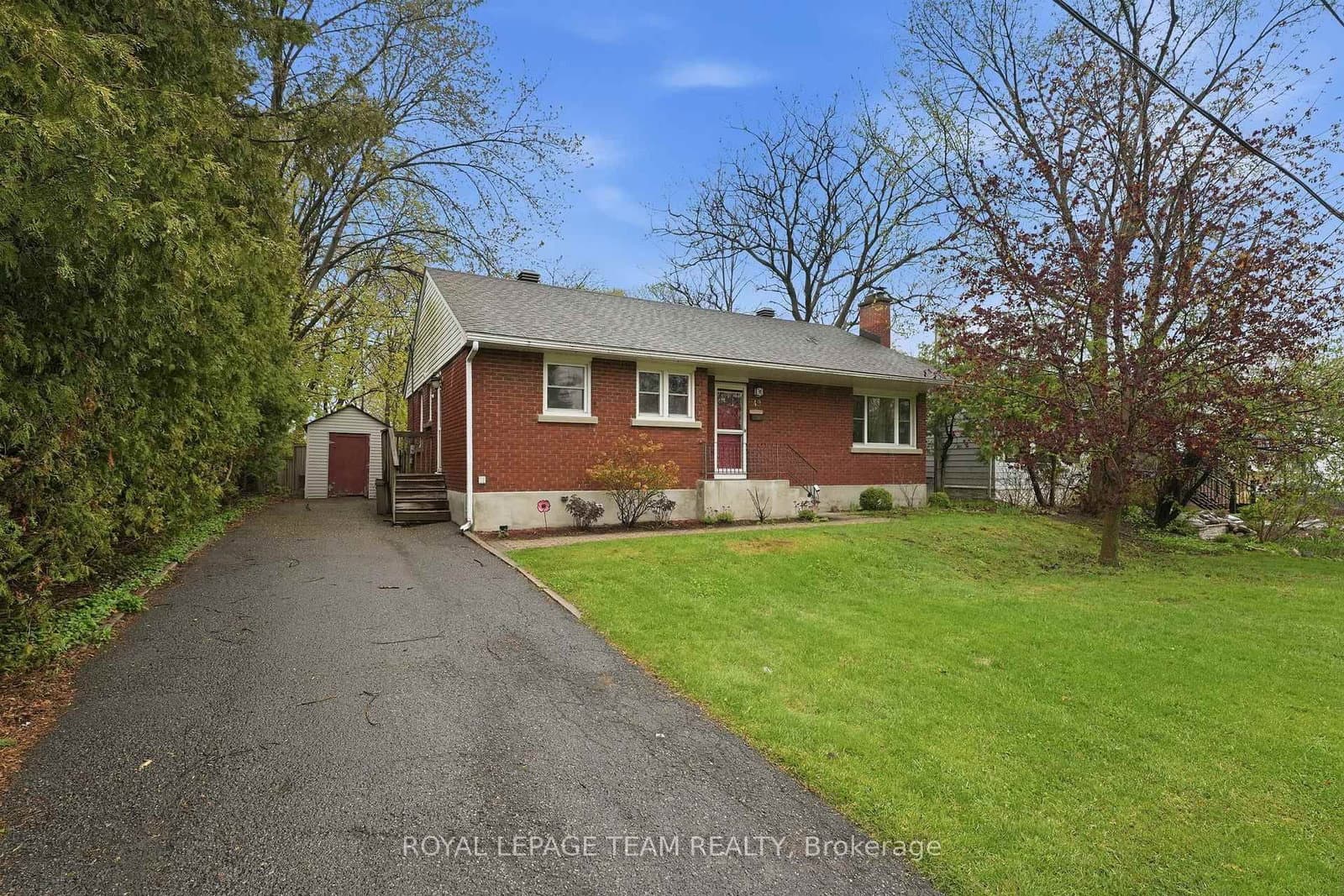 49 Crownhill Street, Ottawa, ON — photo 2