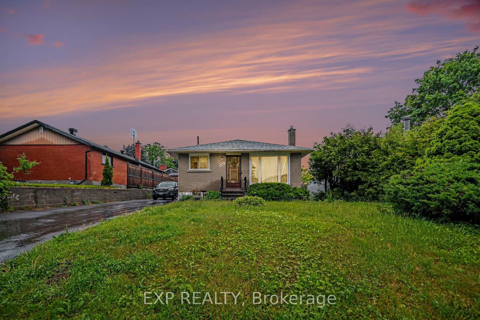 685 Crystal Street, Ottawa, ON
