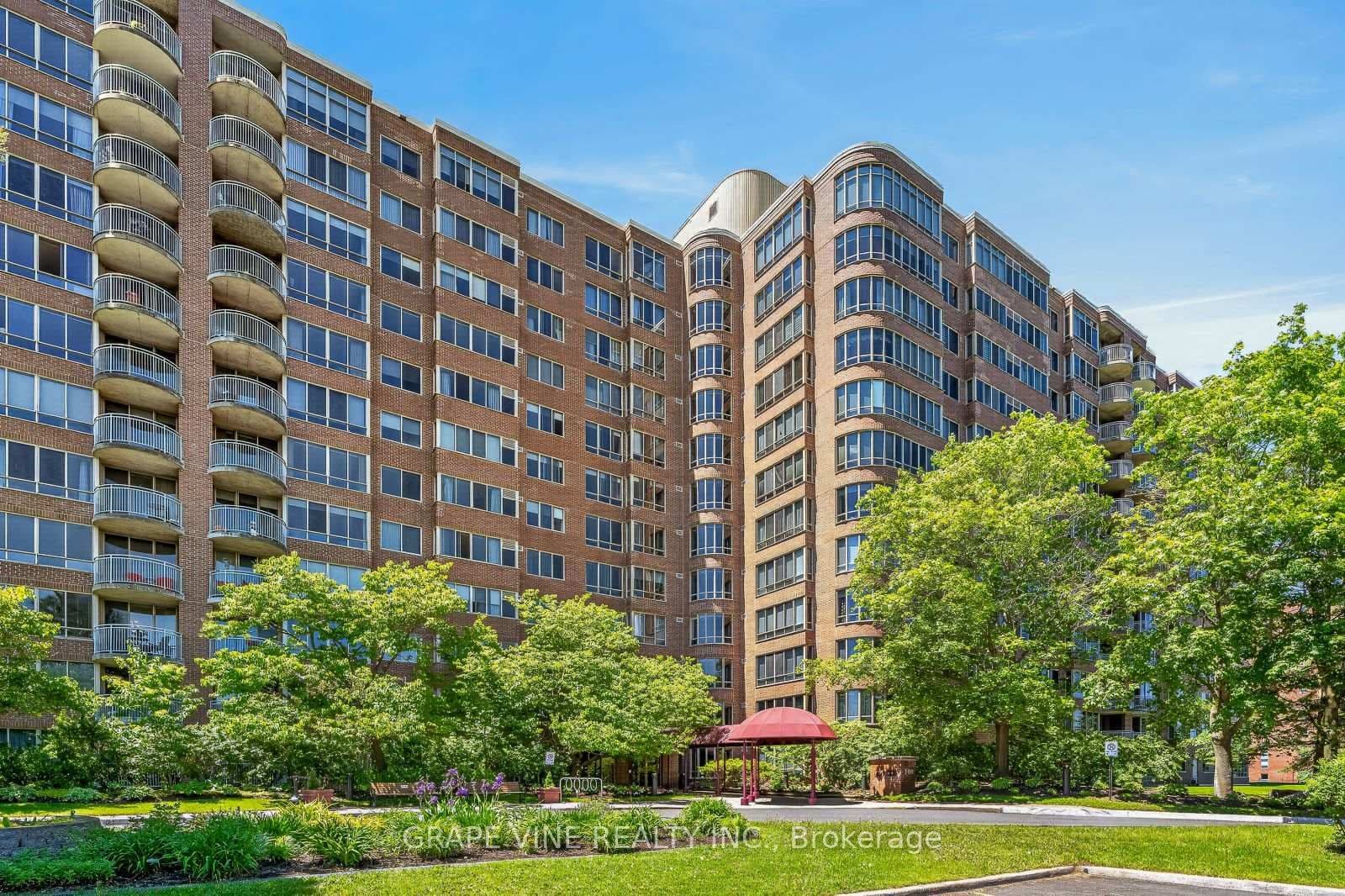1115 - 100 Grant Carman Drive, Ottawa, ON — photo 2
