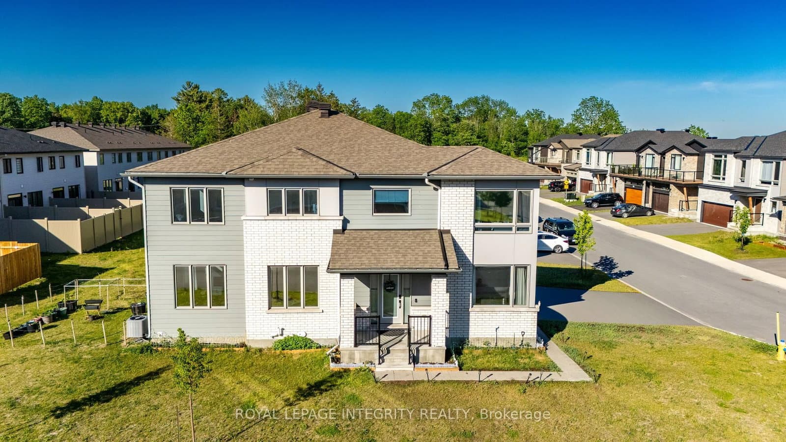 660 Fenwick Way, Ottawa, ON