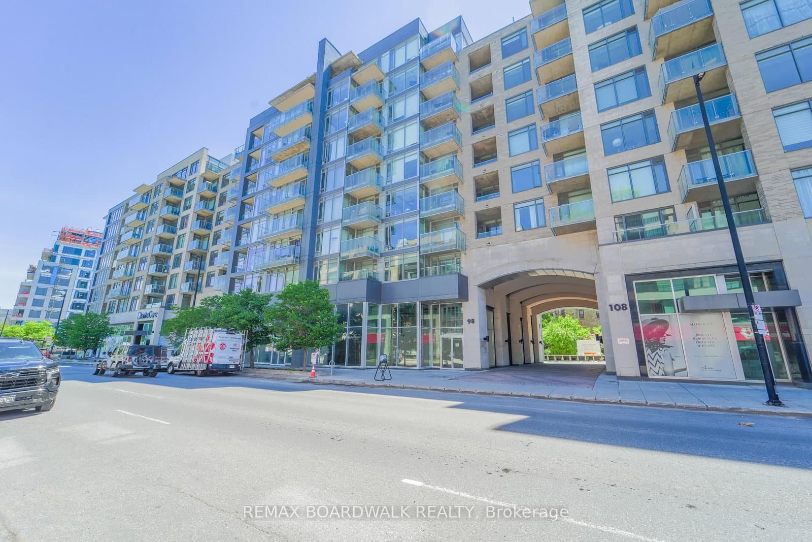 301 - 98 Richmond Road, Ottawa, ON