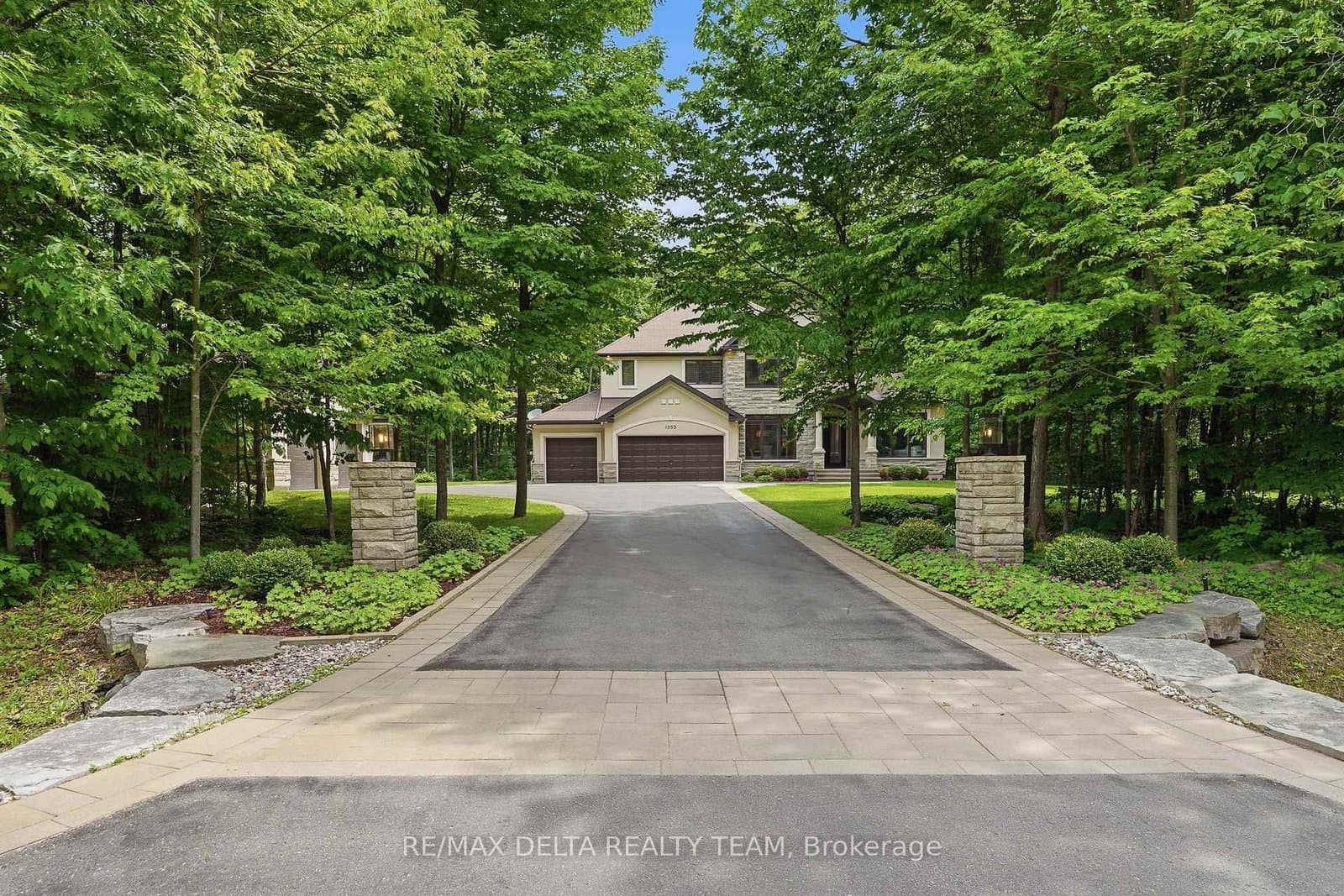 1353 Jules Leger Drive, Ottawa, ON — photo 2