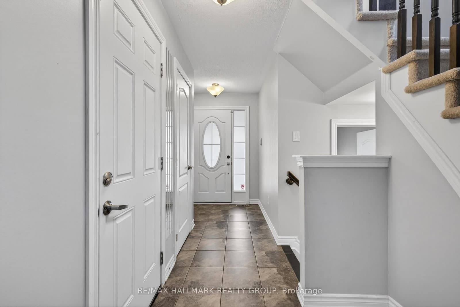 81 Switch Grass Crescent, Ottawa, ON — photo 2
