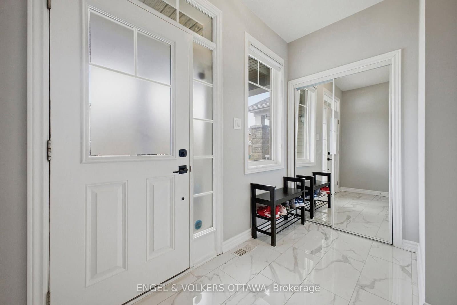 139 Switch Grass Crescent, Ottawa, ON — photo 3