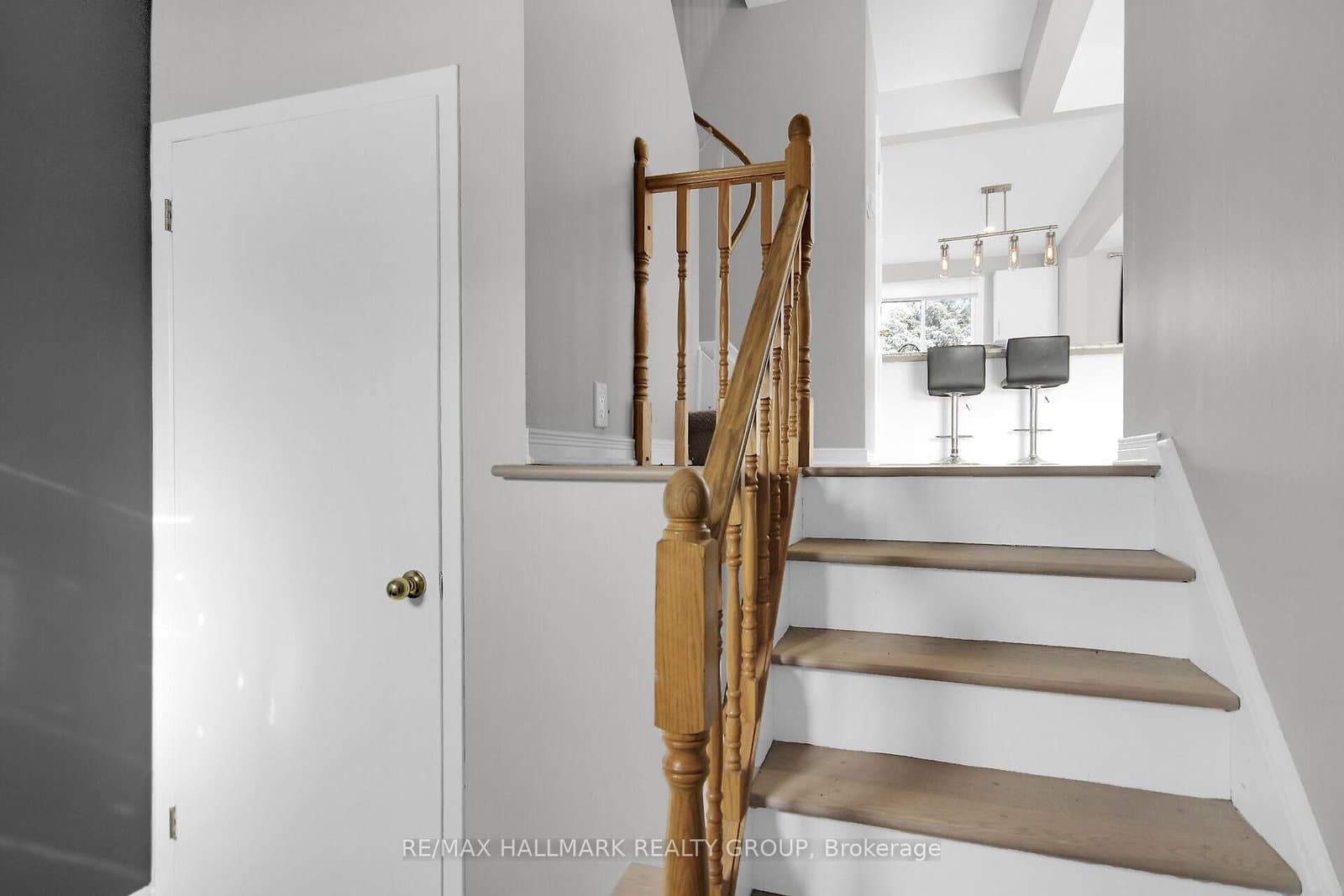 13 Coolspring Crescent, Ottawa, ON — photo 2