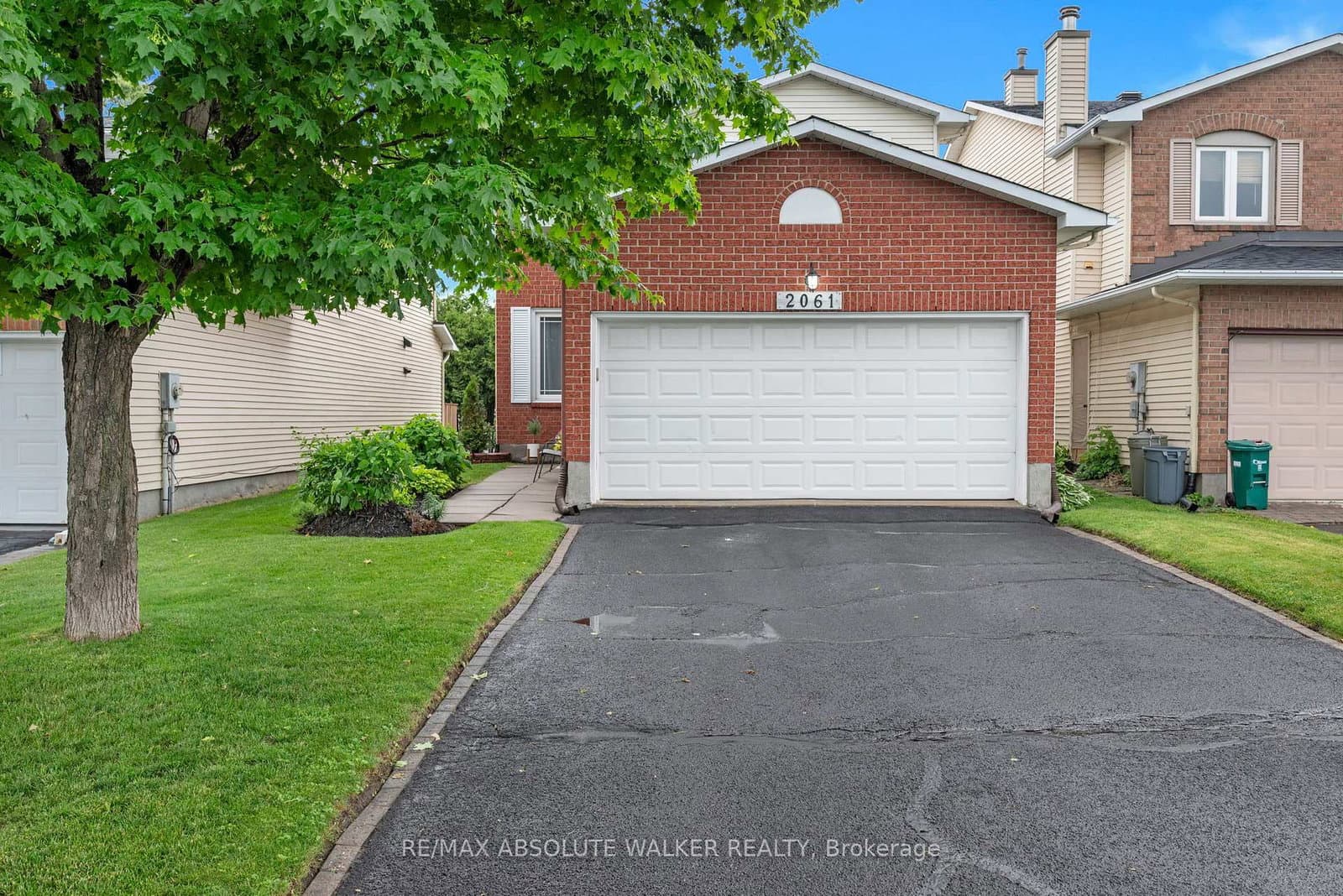 2061 Legrand Crescent, Ottawa, ON