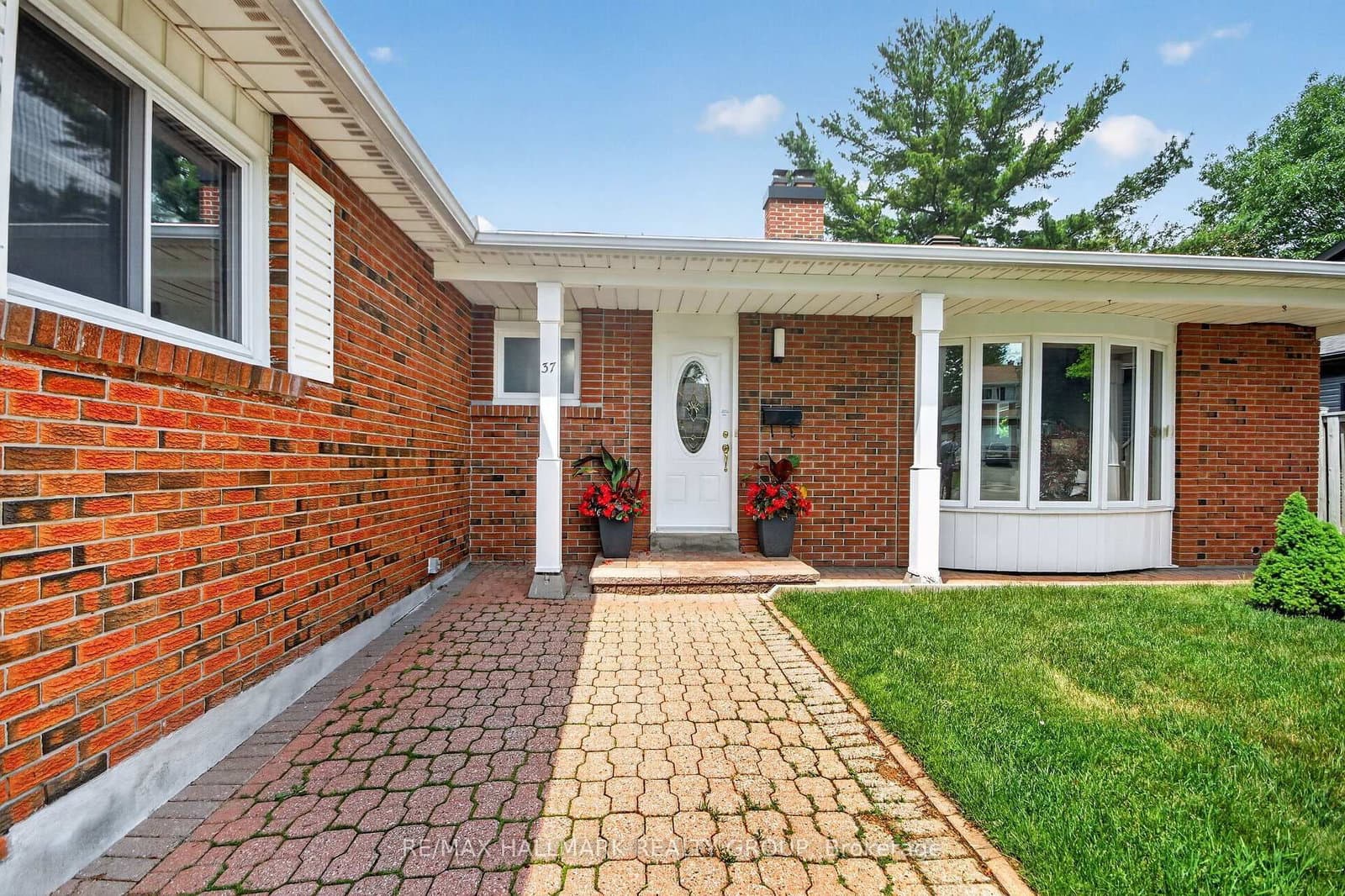 37 Parkwood Crescent, Ottawa, ON — photo 3