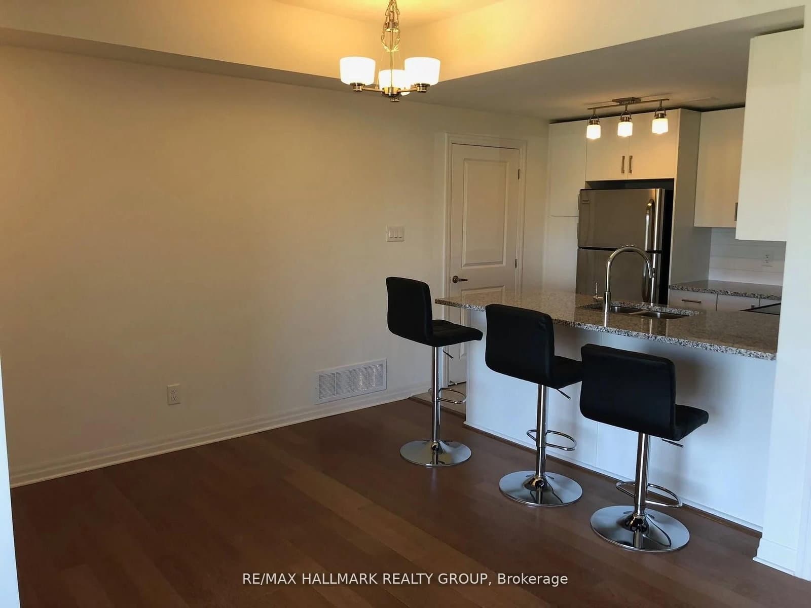 273 BIG SKY Private, Ottawa, ON — photo 2