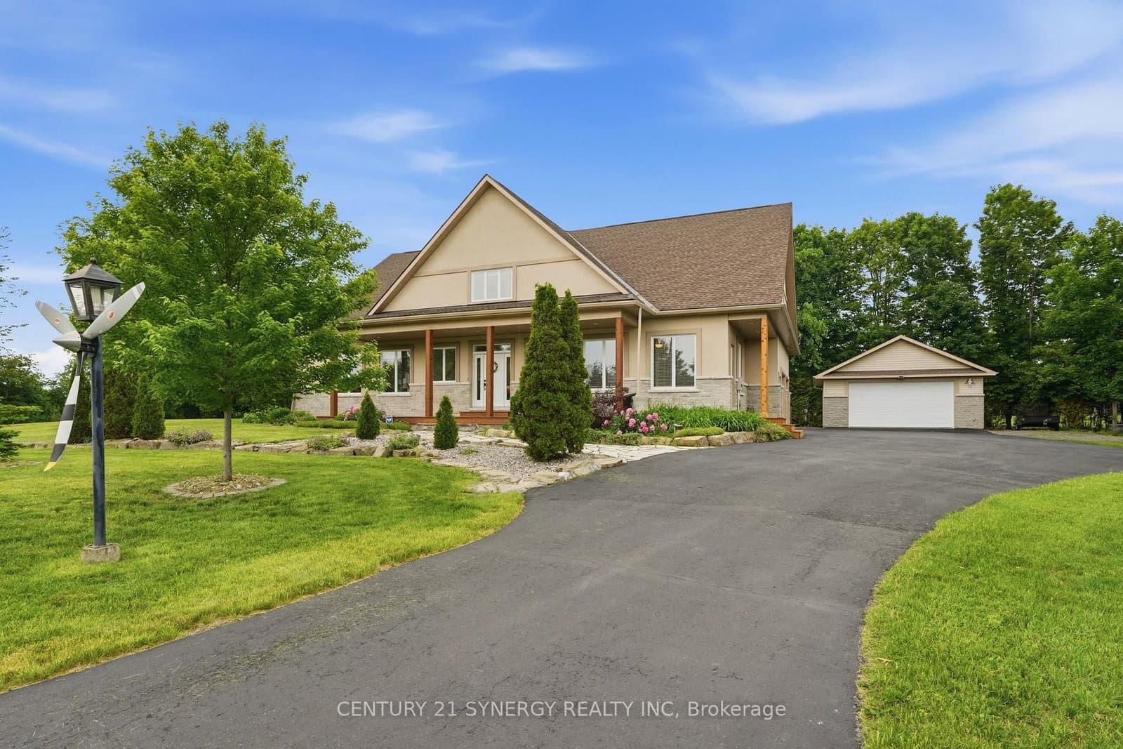8279 Nova Lux Way, Metcalfe, ON