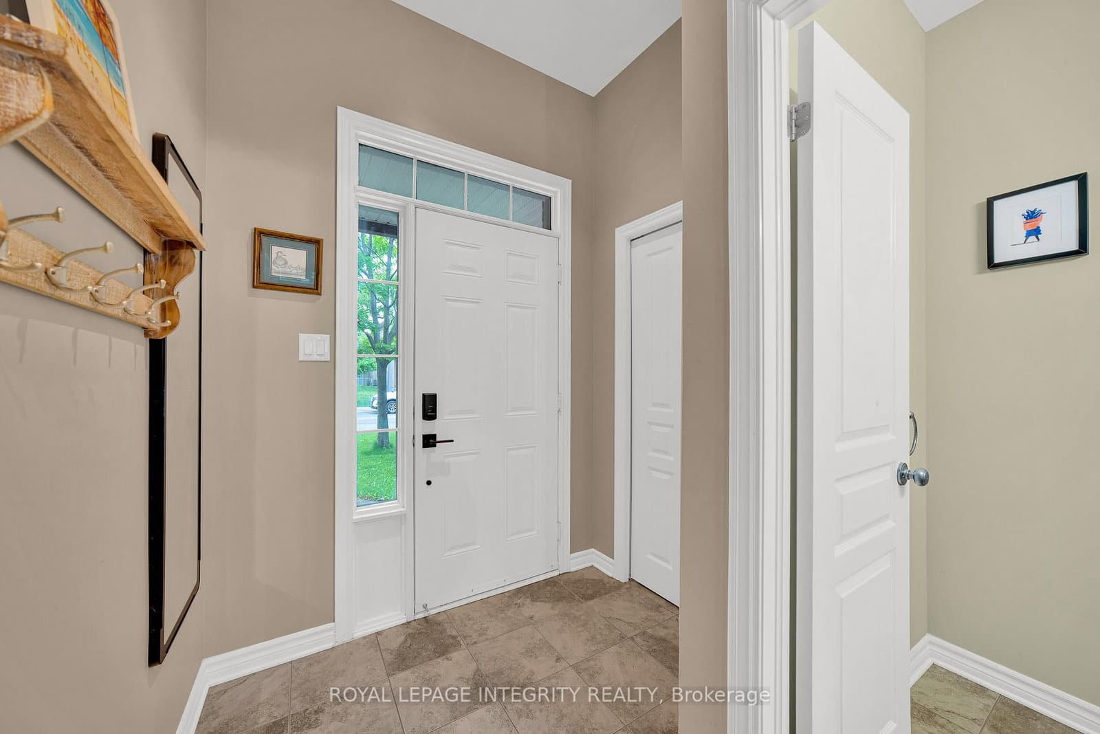 25 Madelon Drive, Ottawa, ON — photo 3