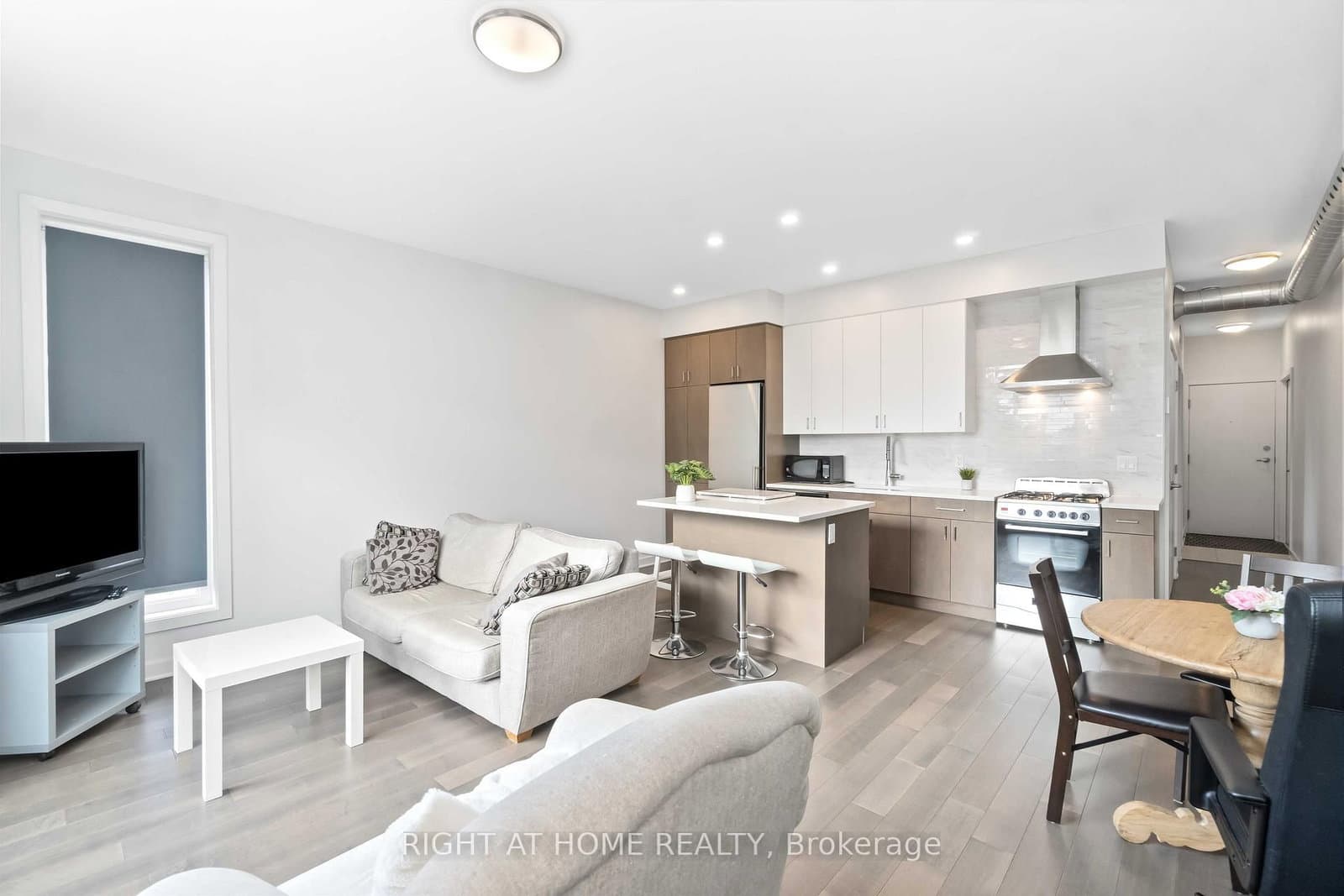 305 - 22 Perkins Street, Ottawa, ON — photo 3
