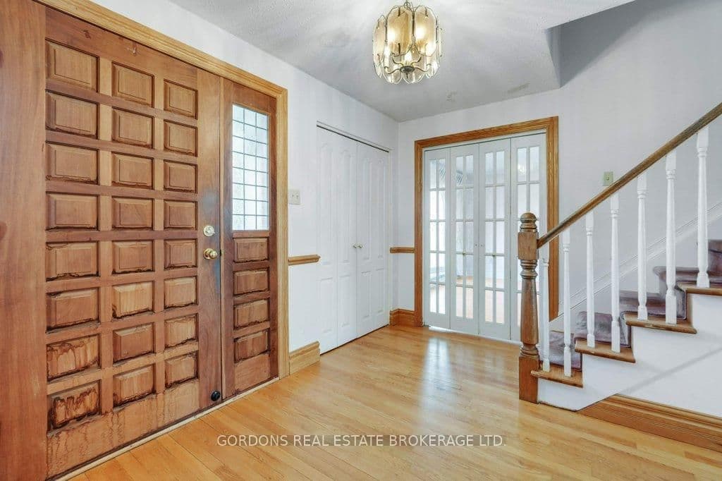 35 Aleutian Road, Ottawa, ON — photo 3