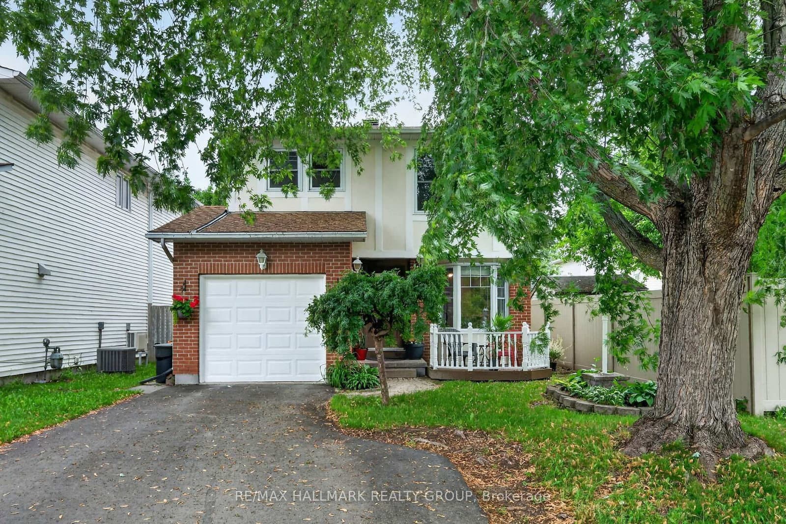 4 Gowrie Drive, Ottawa, ON