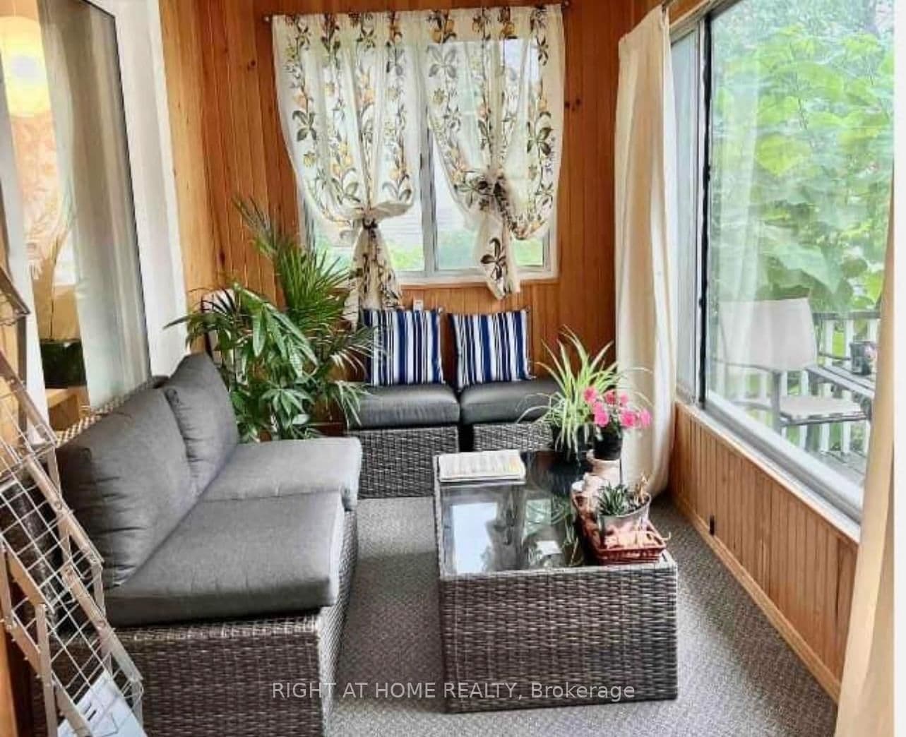 4614 EASTWOOD Crescent, Niagara Falls, ON — photo 2