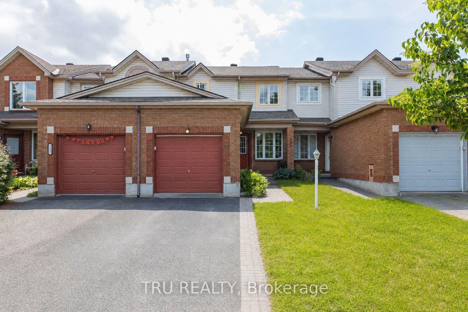 135 Margrave Avenue, Ottawa, ON